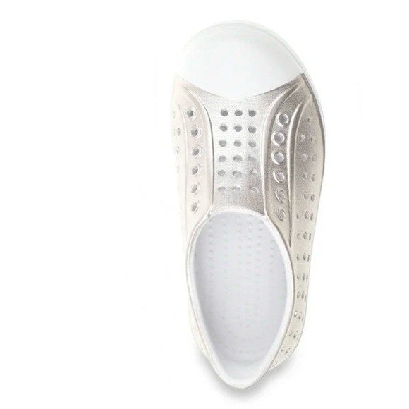 NWT Wonder Nation Eva Silver Slip-On Sneakers Girl Play Shoes Active Casual - Picture 3 of 5